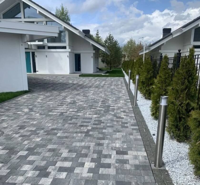 Driveway Installation | Custom Driveway Contractors Near Me | THE PROS INC.