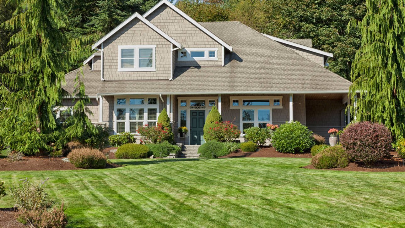 Compact yard landscaping design Andover MA
