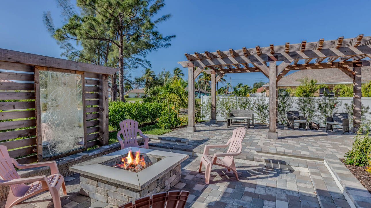 Fire-Pit-Pergola-with-Patio-Marblehead-MA