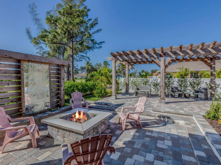 Fire-Pit-Pergola-with-Patio-Marblehead-MA