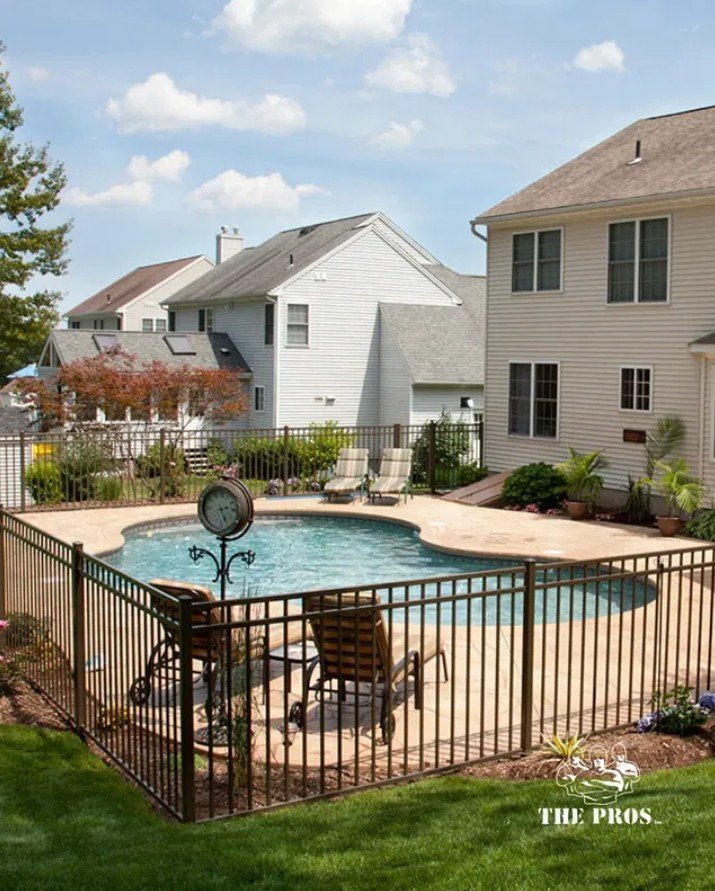 fence builder Marblehead MA