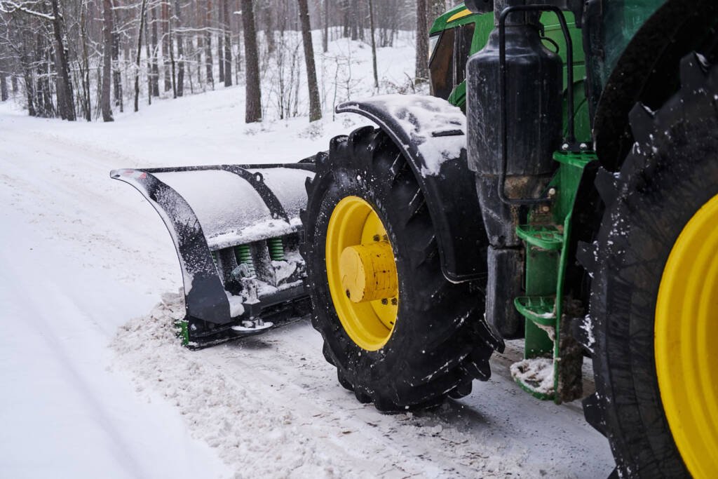 professional-snow-removal-services-Marblehead-MA