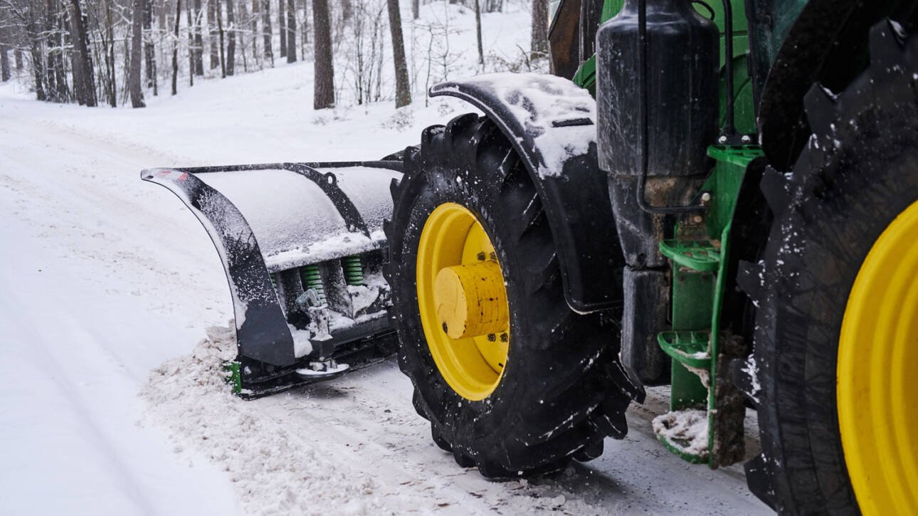 professional-snow-removal-services-Marblehead-MA