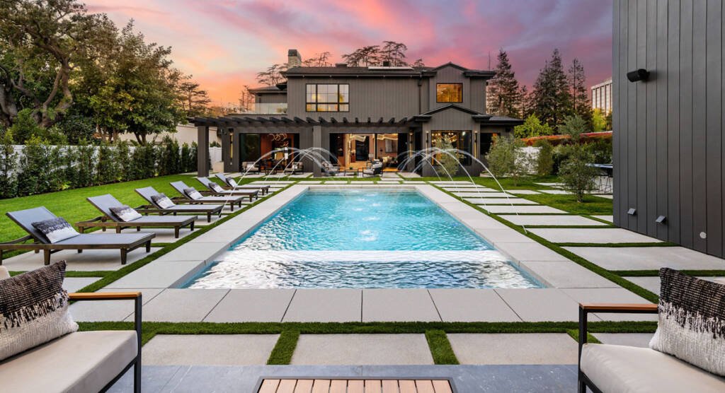 Custom-resort-style-pool-construction Middleton MA