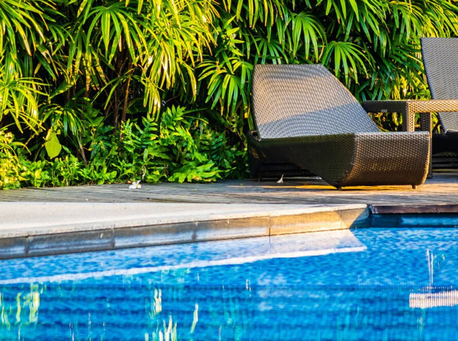 Resort-style-pool-design-for-MA-modern-homes