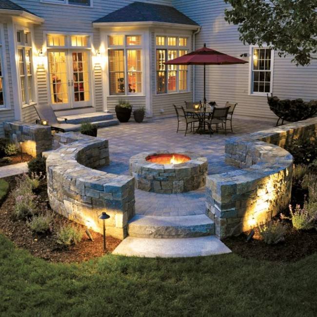 Custom Outdoor Living Space Design