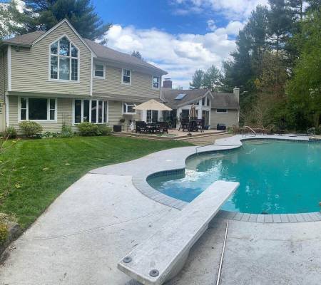 Landscape-Dersigners-for-Your-Swimming-Pool