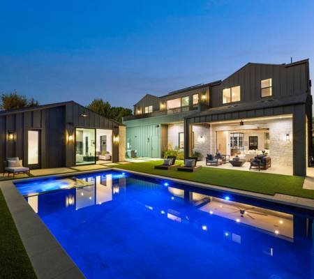 gunite-Spool-SPA-building-Reading-MA